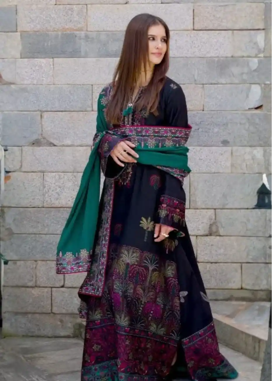3-PC EMBROIDERED LAWN UNSTICHED DRESS
